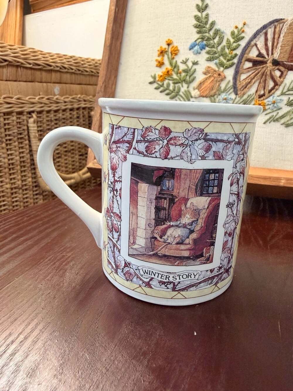 Jill Barklem Enesco Ceramic Coffee Mug Small Mouse Cozy Cottage House Mug